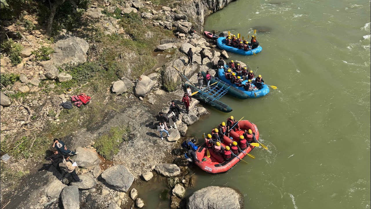 GUIDE SANDY KO RAFT BOAT MA KO KO JANEY AAUNUSSS GUYS