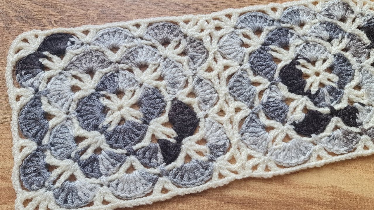 ✅ Two-Color Easy Granny Square Crochet Blanket Pattern