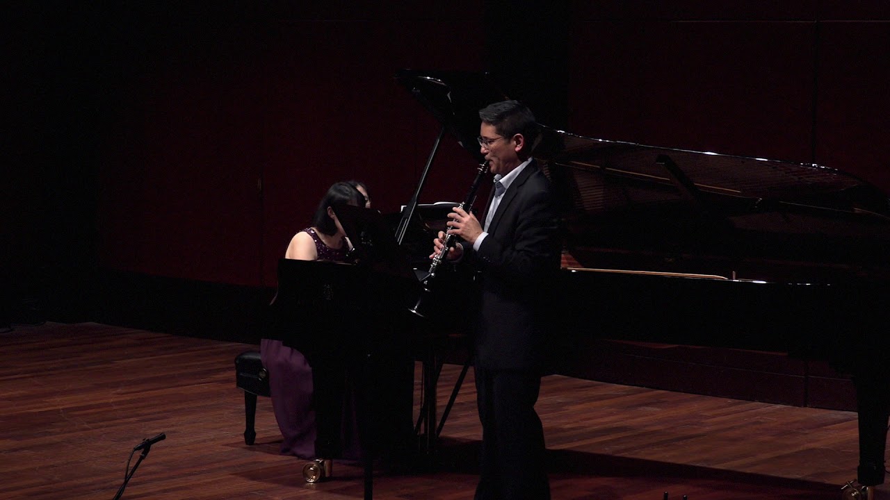 Three Intermezzi, Op  13 for Clarinet and Piano, Allegro agitato