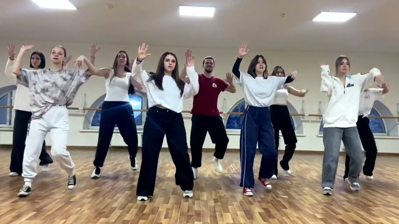 Вожатский танец . ФАРАДЕНЗА