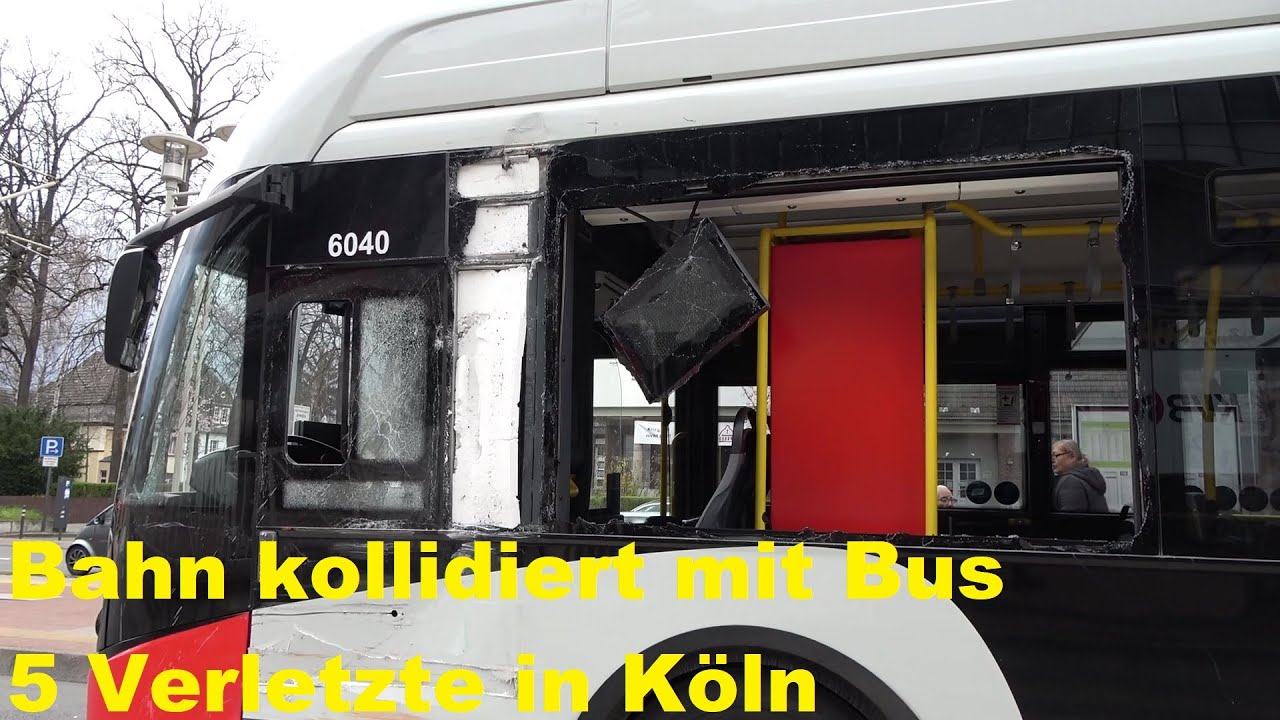 Straßenbahn kollidiert mit Linienverkehr - 5 Verletzte in Köln-Weiden-Zentrum am 24.03.23