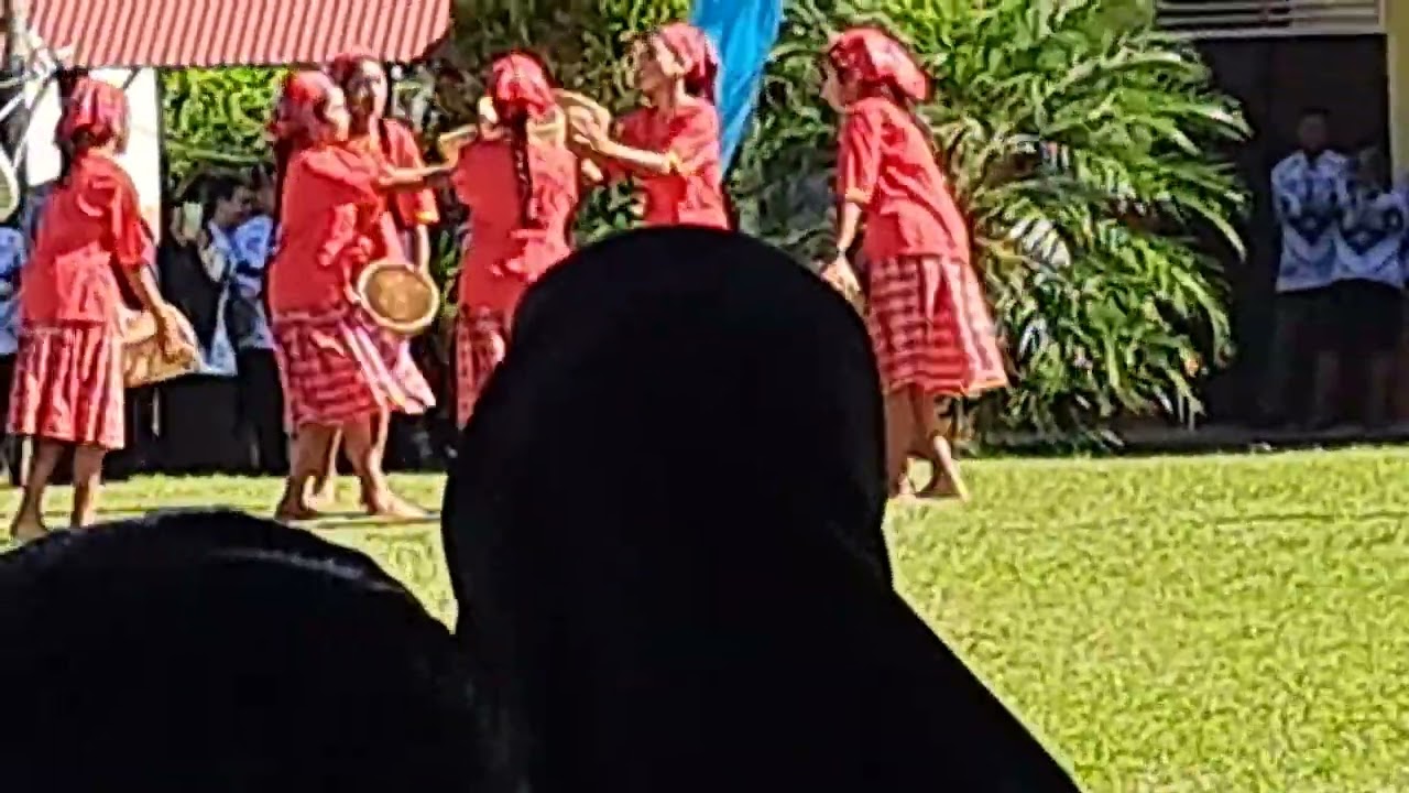 Tarian patah cengkeh SMPN 2 KAIRATU