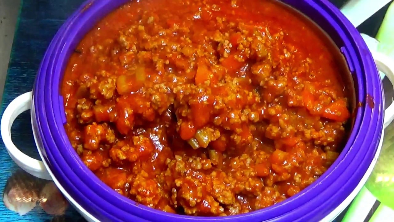 Nudeln mit Bolognese Sauce