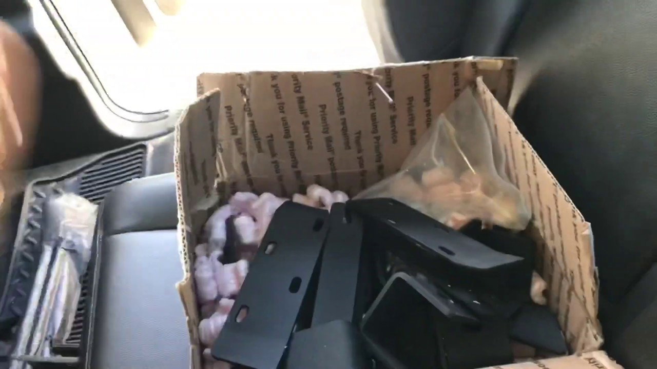Rear Seat Lift with LMI WELDING | 2011 SILVERADO