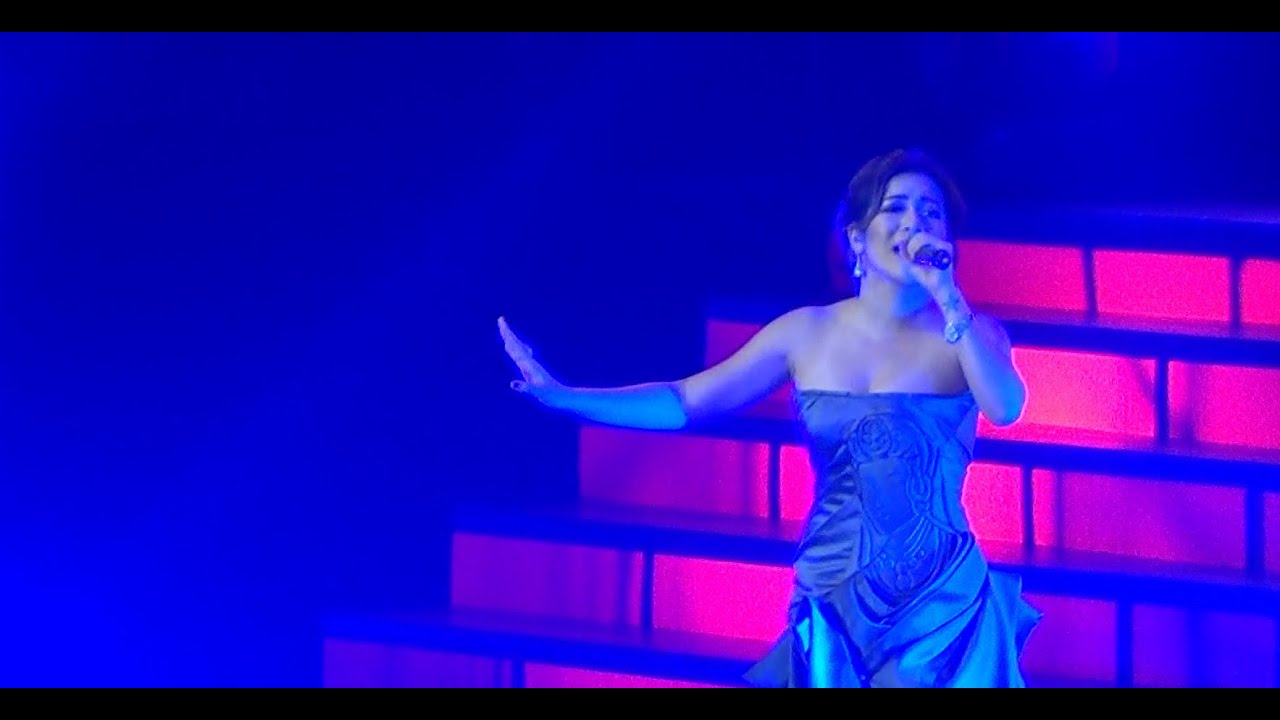 ANGELINE QUINTO - Teleserye Medley (ROYALS: SM MOA Arena)