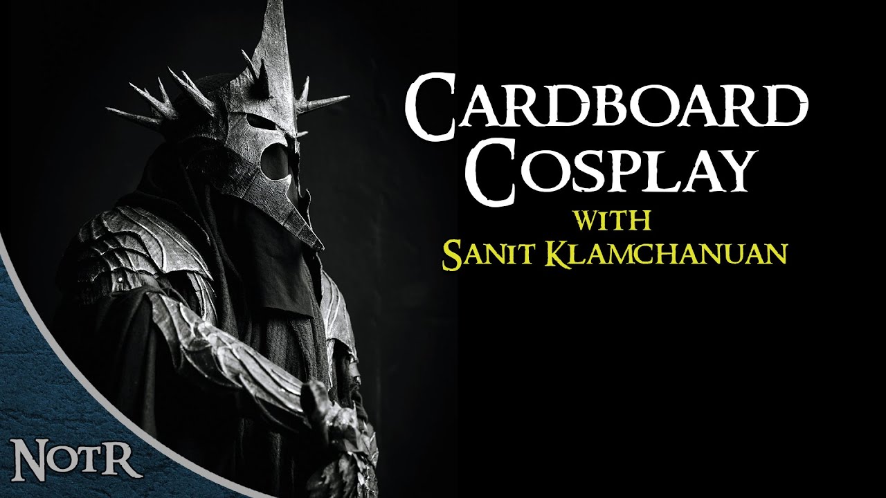 Картонный косплей с Санит Кламчануан
