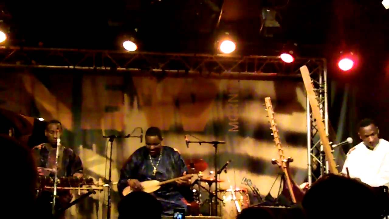 Live @ New Morning 25/2/2011- Trio Mandingue - Djeli Moussa Diawara (1)