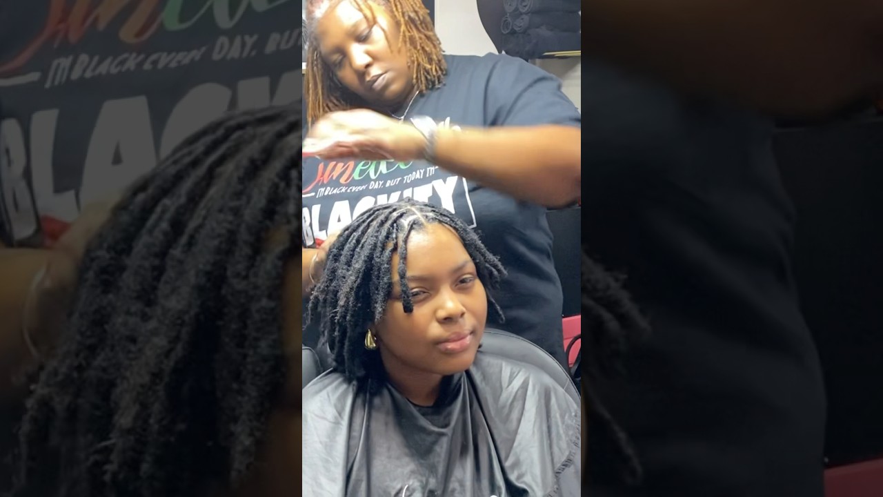 Shake it! #fyp #foryou #viral #locs #haircare #shortsvideo #shorts #naturalhair