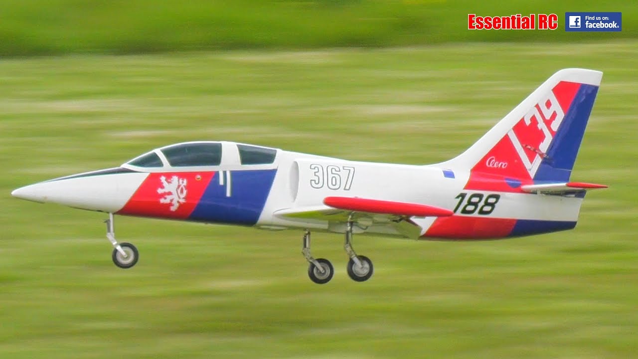 SAVEX L-39 Albatross RC JET on JetCat P60 (TOO FAST on FULL THROTTLE !)