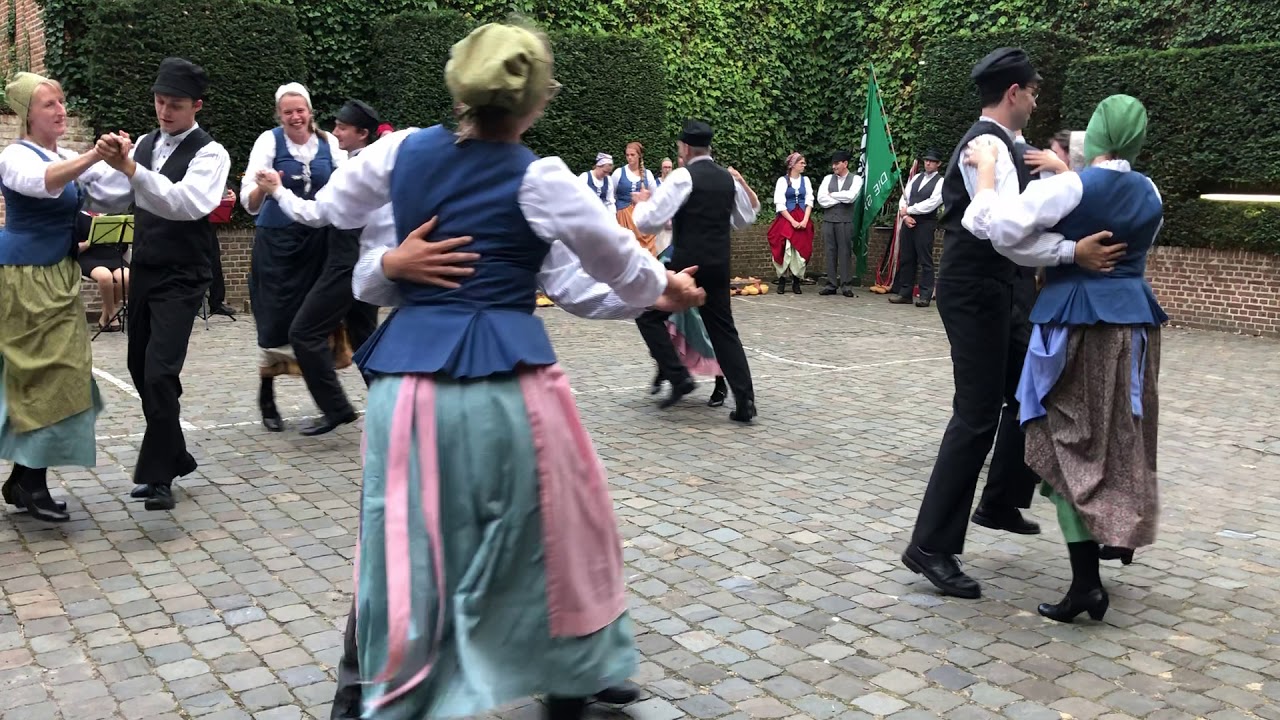 Onder De Linde - Die Spelewei