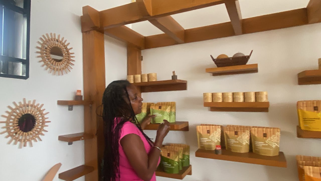 A VISIT TO THE NOKWARE SHOP IN ACCRA | NATURAL BEAUTY PRODUCTS IN GHANA