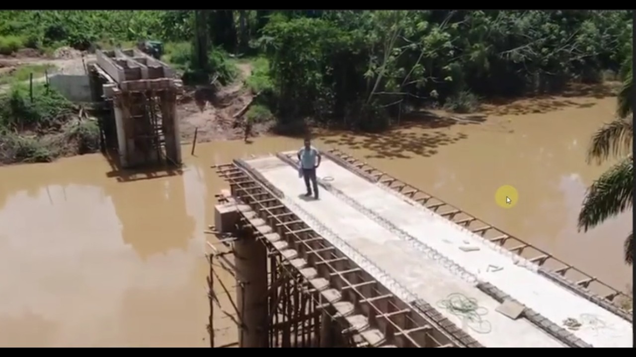 Vista Panorámica modelo del Puente Tres Tramos de un EDTP para proyecto de inversión pública