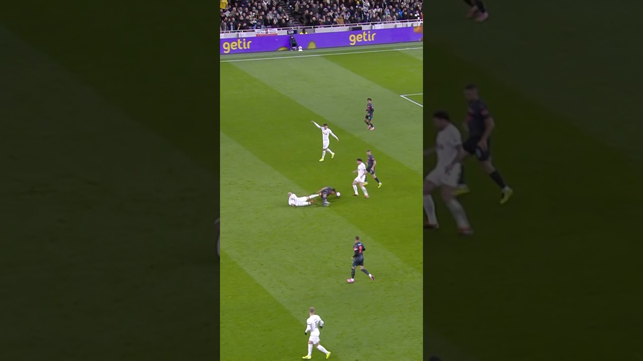 Nathan Ak&eacute; ULTIMATE Defender! #Shorts