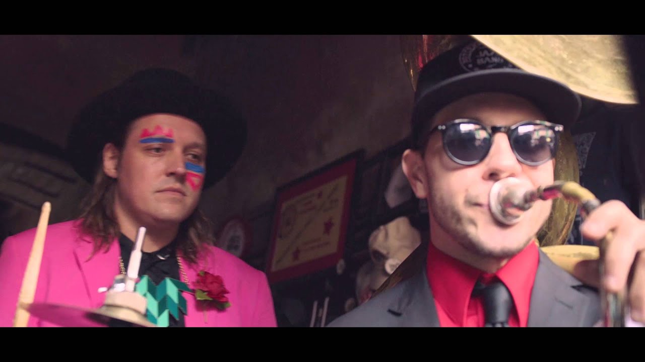 Arcade Fire - David Bowie Tribute Parade