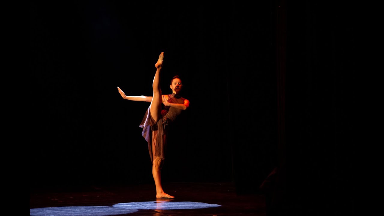 Art in Motion karácsonyi gála 2021- Tóth Katica
