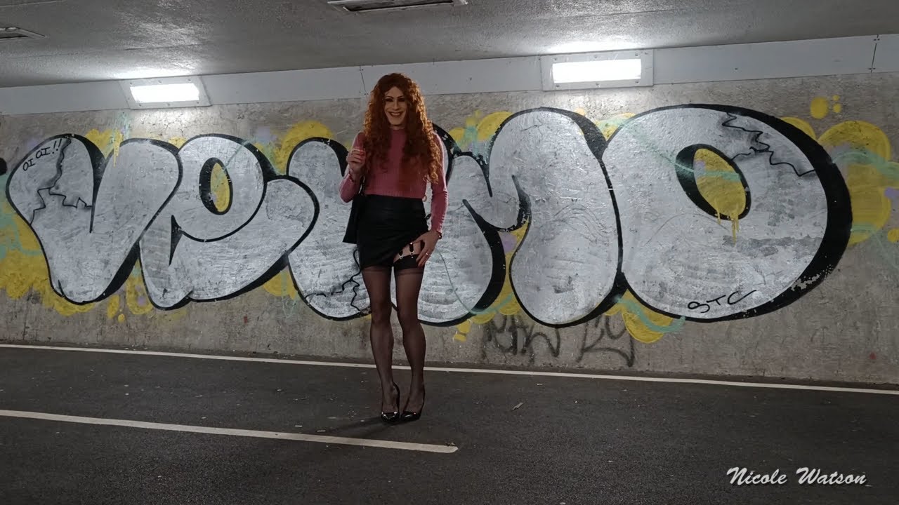 Gio manhattan heel FF nylons, leather skirt & smoking Vogue