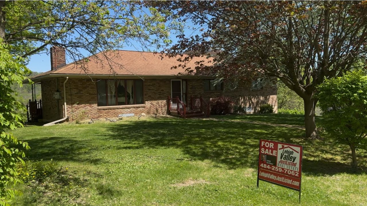 1924 Guzzetta Ave. 3 bed ranch for sale on corner lot
