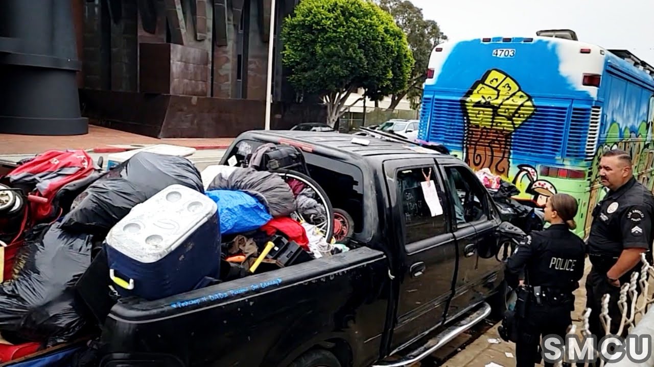 Venice's Weekly Homeless Encampment Cleanup: Ensuring Community Hygiene
