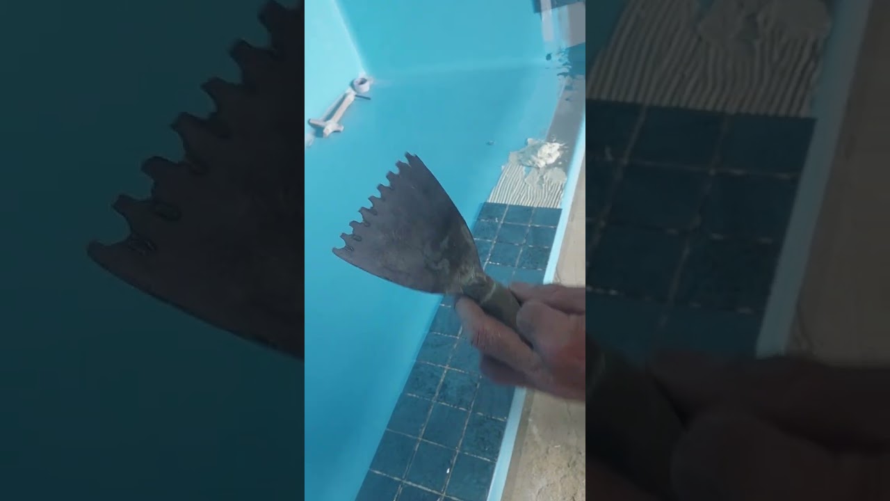 como e feito a colocaçao de pastilhas em piscina de fibra
