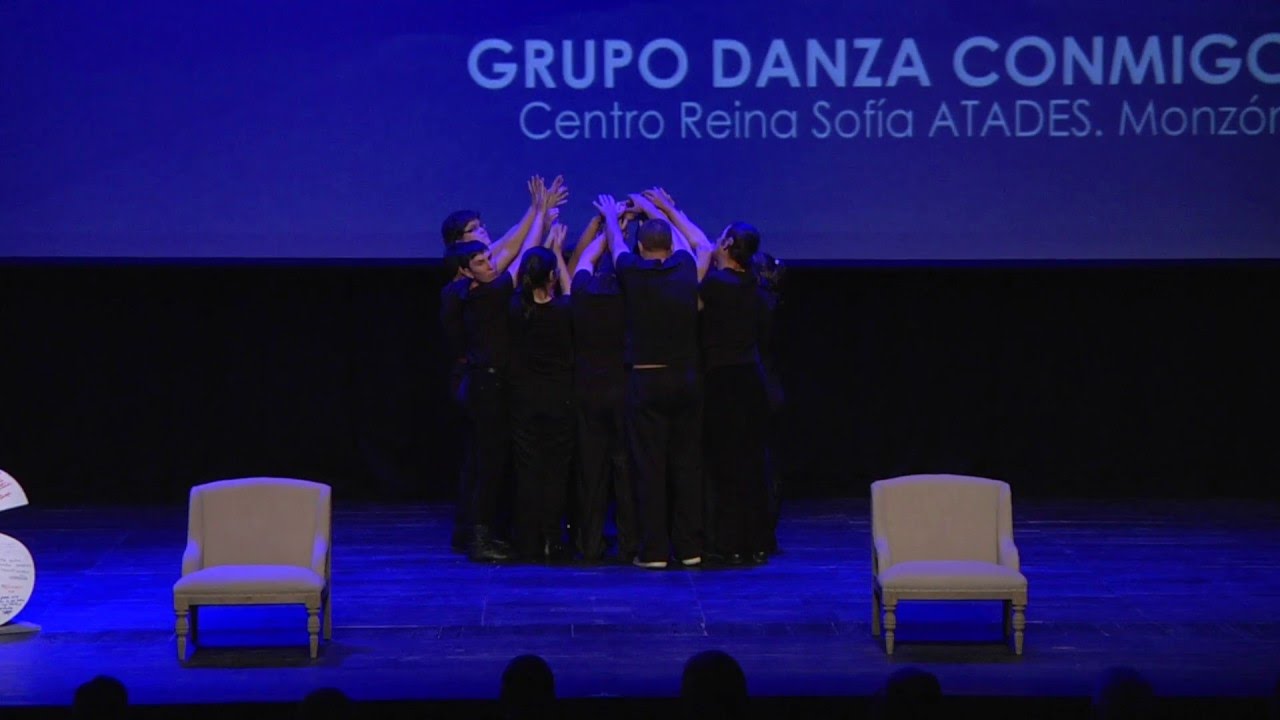 Grupo Danza del Centro Reina Sof&iacute;a de Atades Huesca