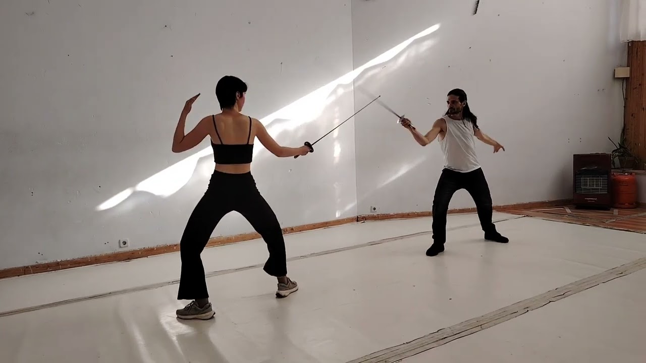 Esgrima Esc&eacute;nica Asia y Lloren&ccedil; (Florete)