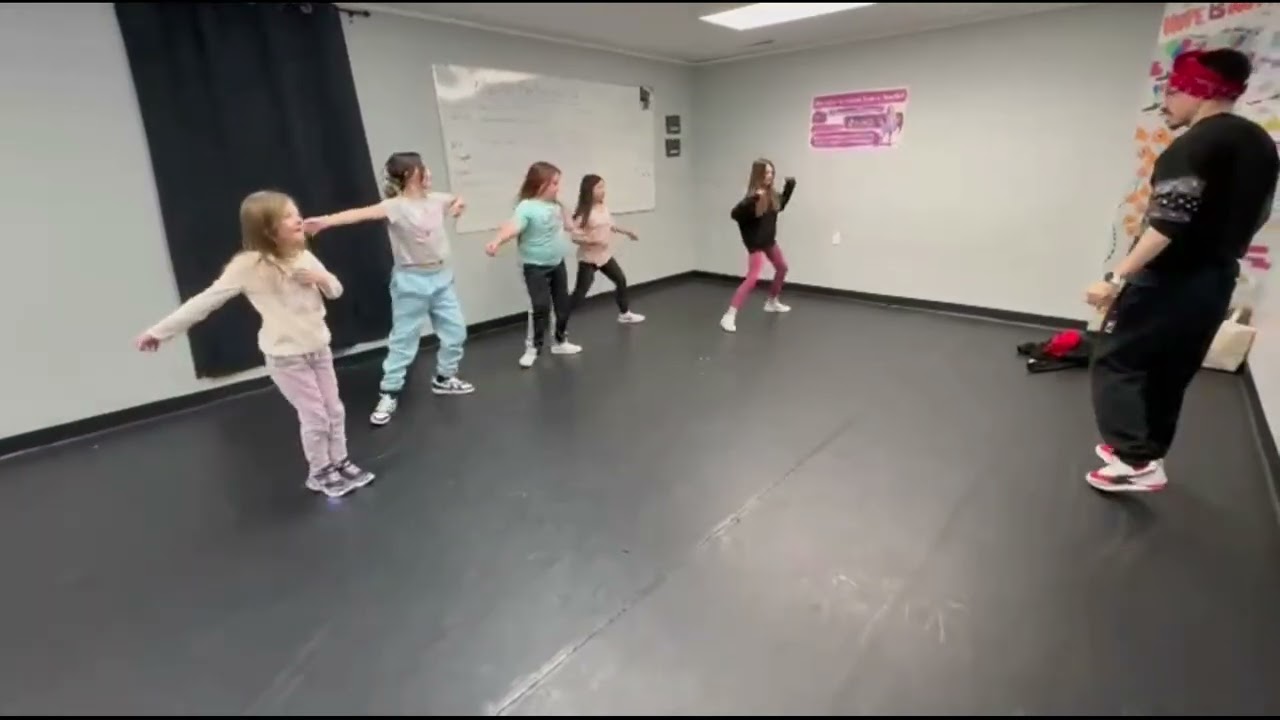Inside Hip Hop class | Learning the Bart Simpson