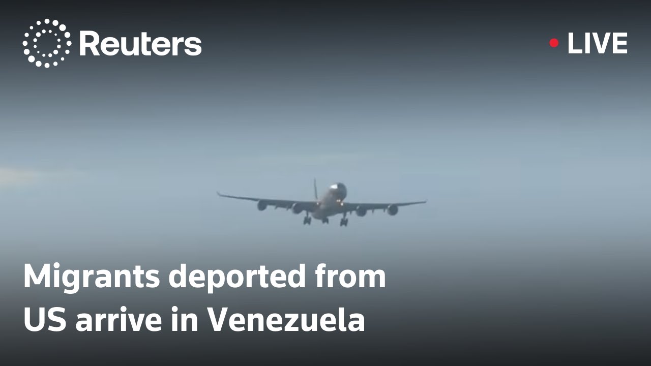LIVE: Venezuelan migrants deported from the US arrive in La Guaira