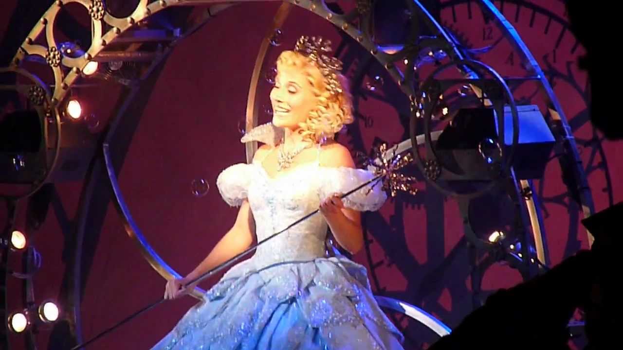 Ianthe Tavernier - Niemand huilt om heksen - Wicked