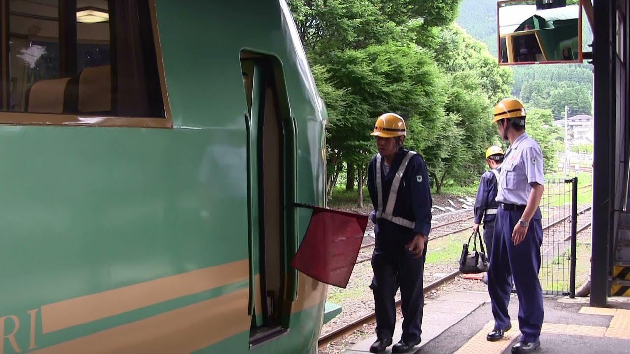 キハ71ゆふいんの森　エンジンから煙で緊急停車、由布院駅運転打ち切り