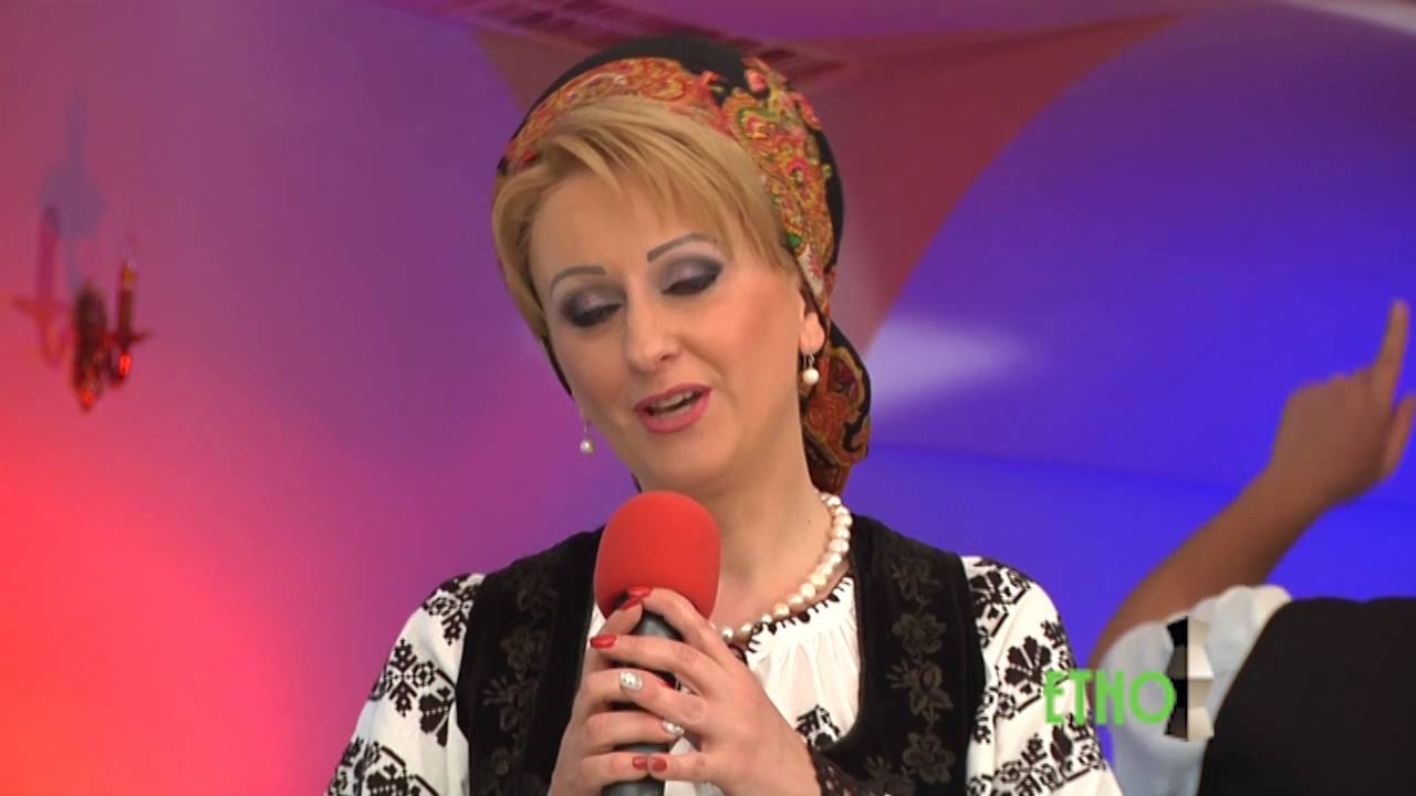 Mirela Manescu Ma trezii in miez de noapte