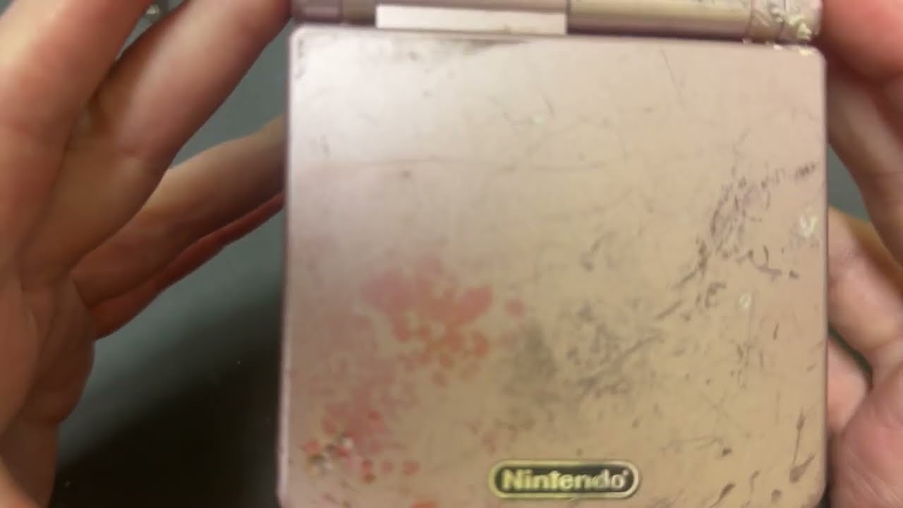 Розовая Gameboy Advance SP - не включается, индикаторы зарядки мигают, в плохом состоянии - ремонт