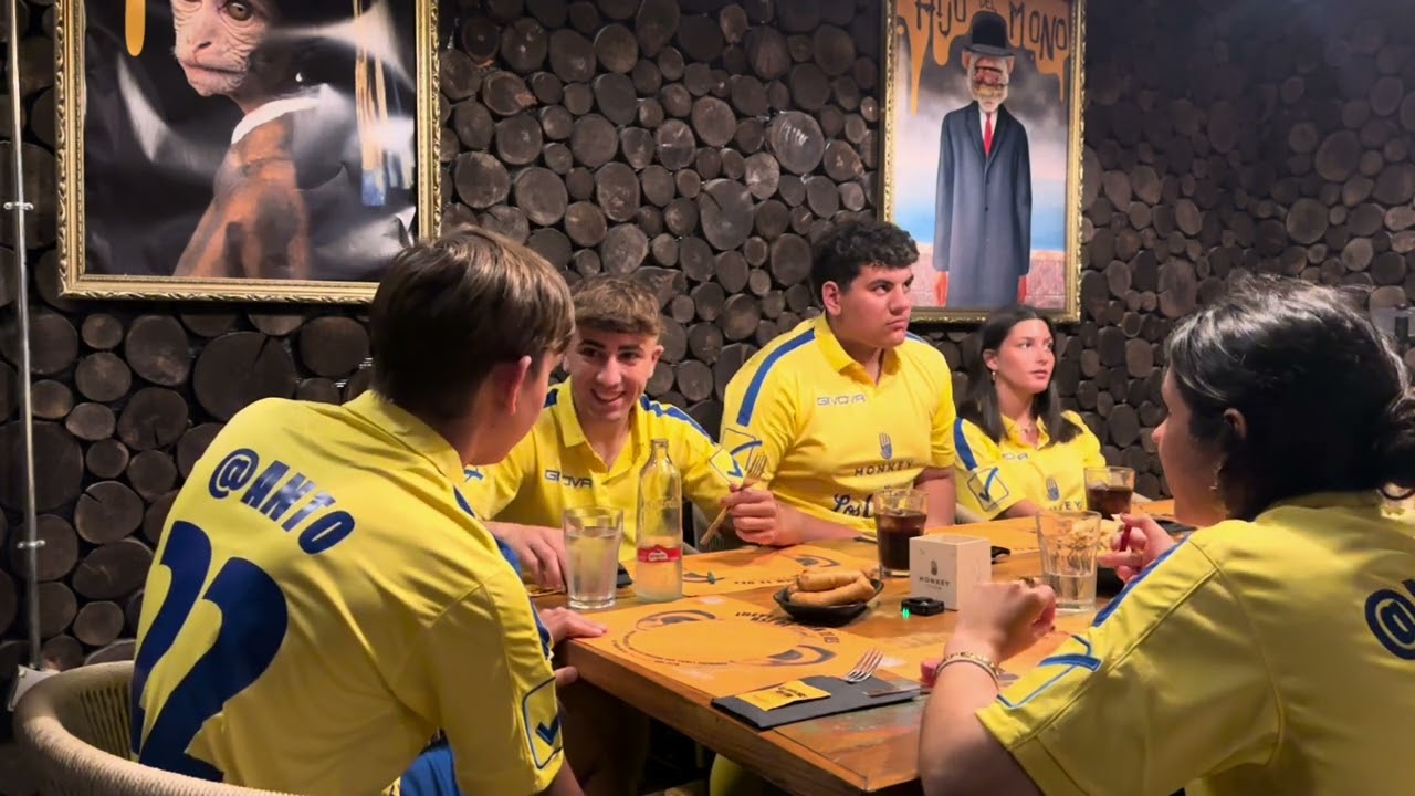 CENANDO CON... LOS COLGAOS