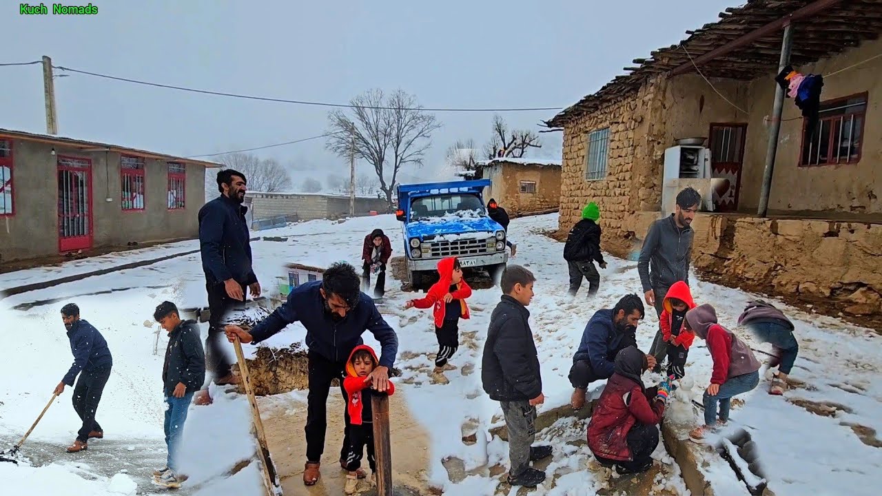 Nomadic life on a snowy day and the meeting of hope with a mother and her children