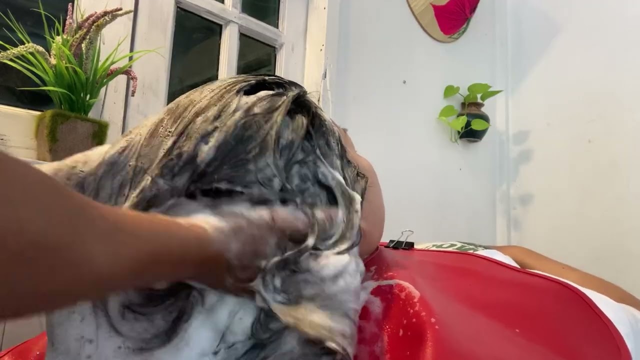 สระผมแบบต้นฉบับ ยุคเก่า