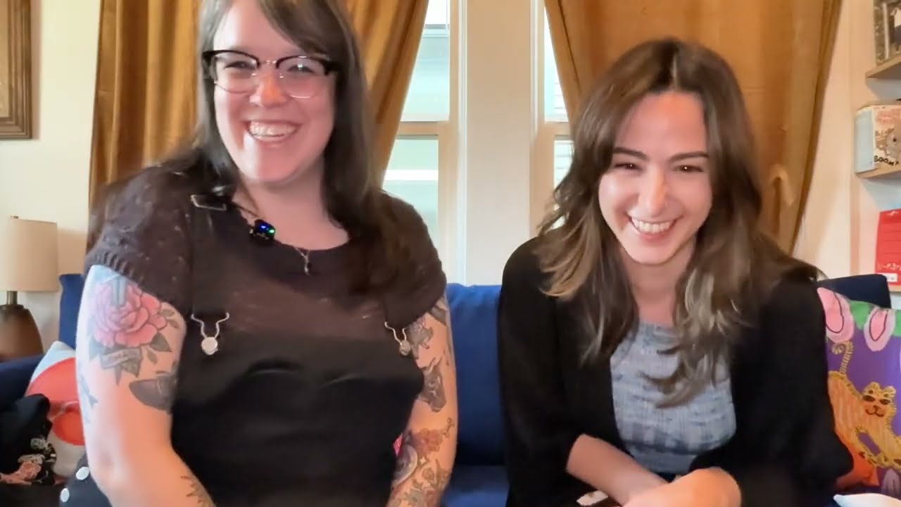 Yarn Party Knitting Podcast with Fiona and Elizabeth // Episode 1