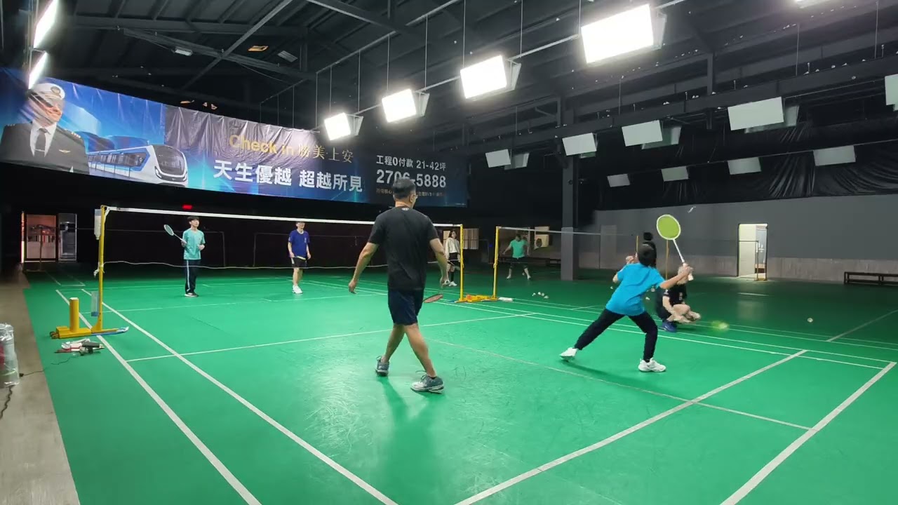2/15 🎉Game 1 強哥盧卡斯 21 : 19 愷愷承璋 #親子羽球 #福雅羽球會館4號場地 #badminton 