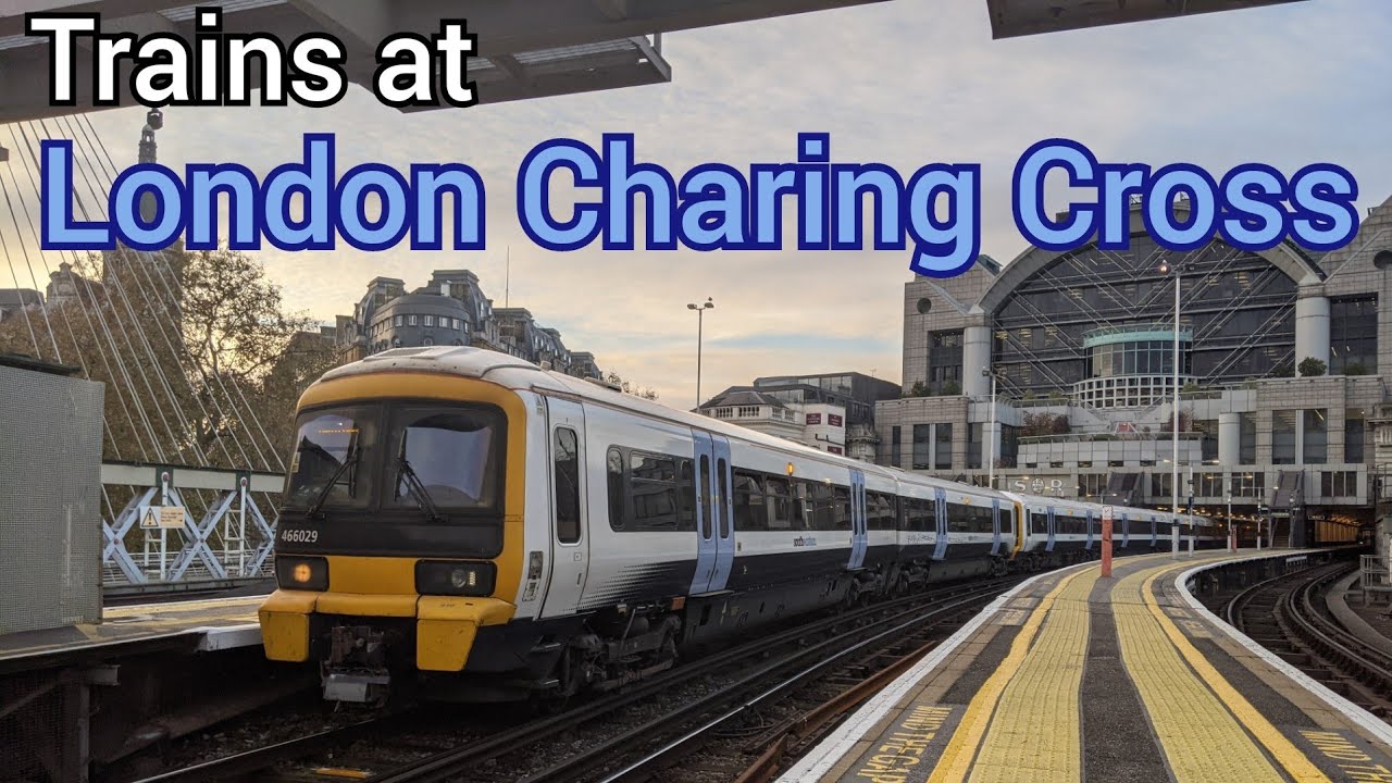 Trains at London Charing Cross 29/11/21