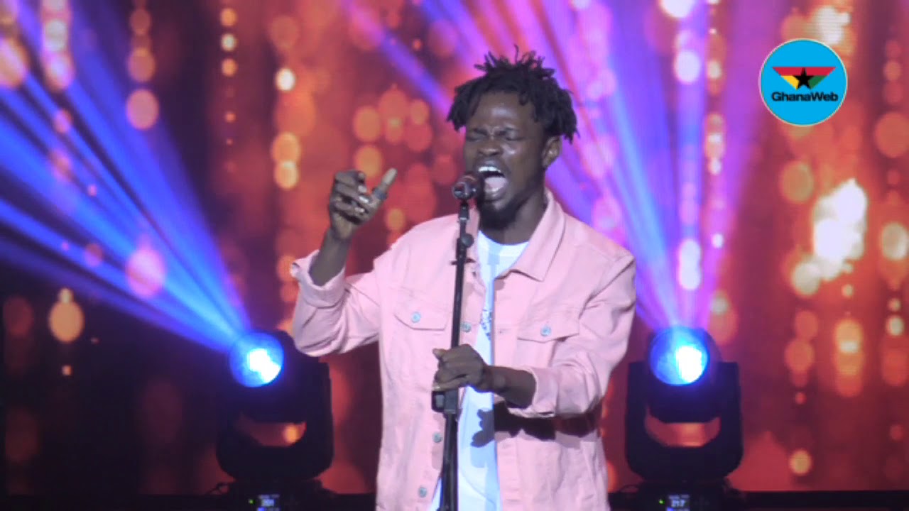 Ghana Meets Naija: Fameye dazzles crowd with acoustic version of 'Addiction'