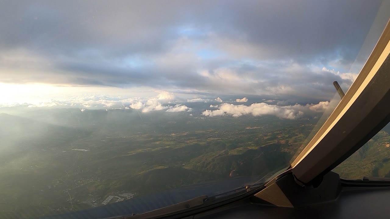 LANDING BUCARAMANGA SKBG COLOMBIA