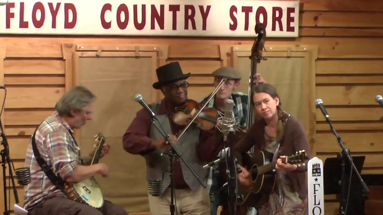 The Earl White Stringband plays 