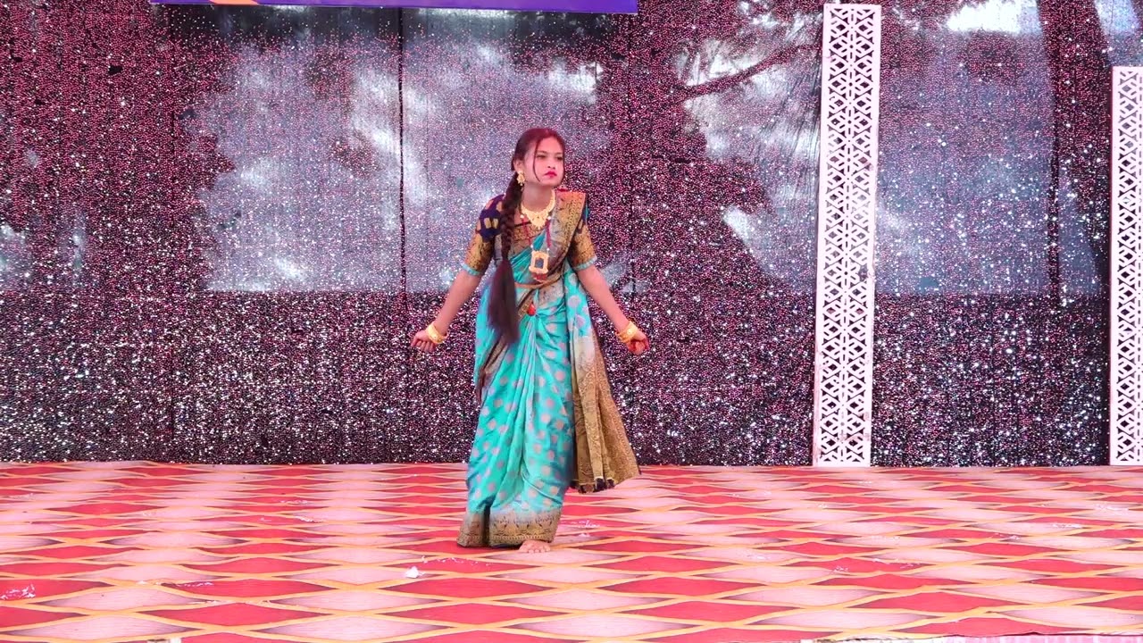 Angaaro song and chaiyaa chaiyaa perody  meenakshi 6 th