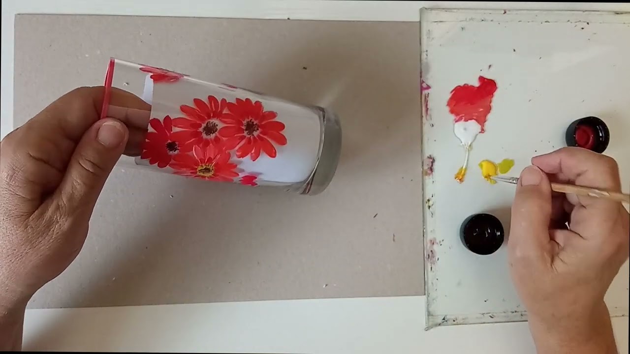 Pittura su vetro con i colori Decola ad acqua. Vediamo come sono.
