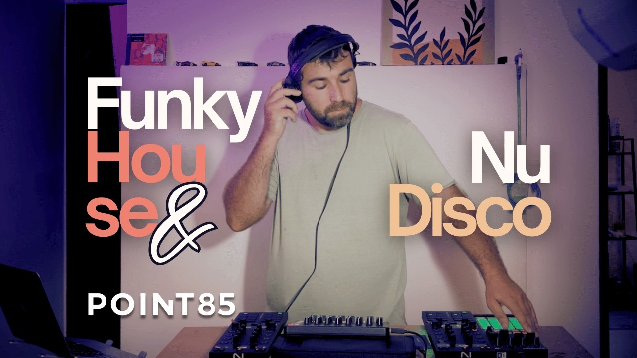 Casual DJ Mix at Home with Groovy House Music and Nudisco