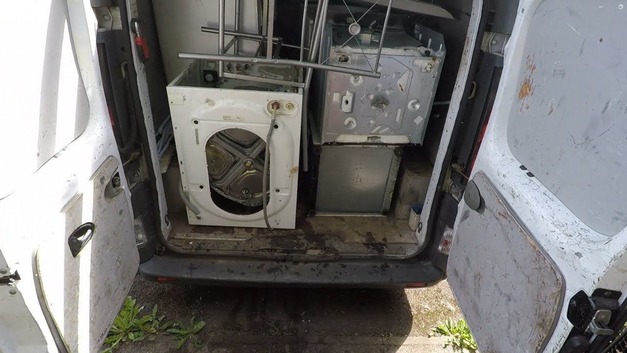 Street Scrapping For Scrap Metal And Run To The Scrapyard