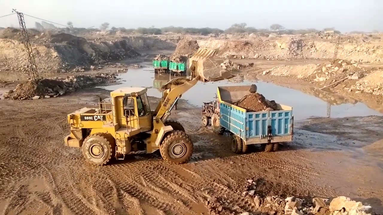 Big  Rock Jaw Crusher  Machin  in  Action. l powerful  Stone  Crushing  ASMR Sounds. 