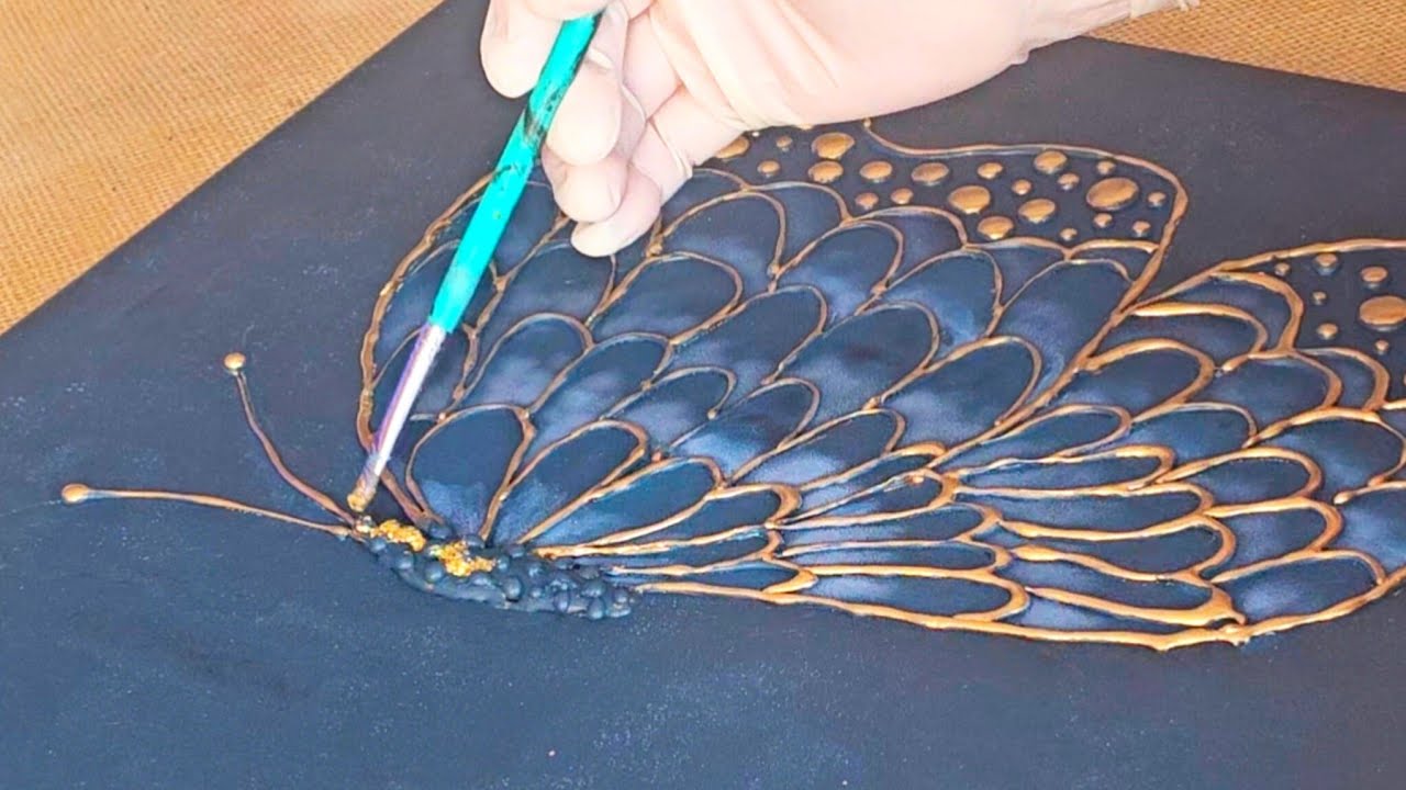 🦋 ТАК ПРОСТО, НО УДИВИТЕЛЬНО! БАБОЧКА из горячего клея, пены и цветов.