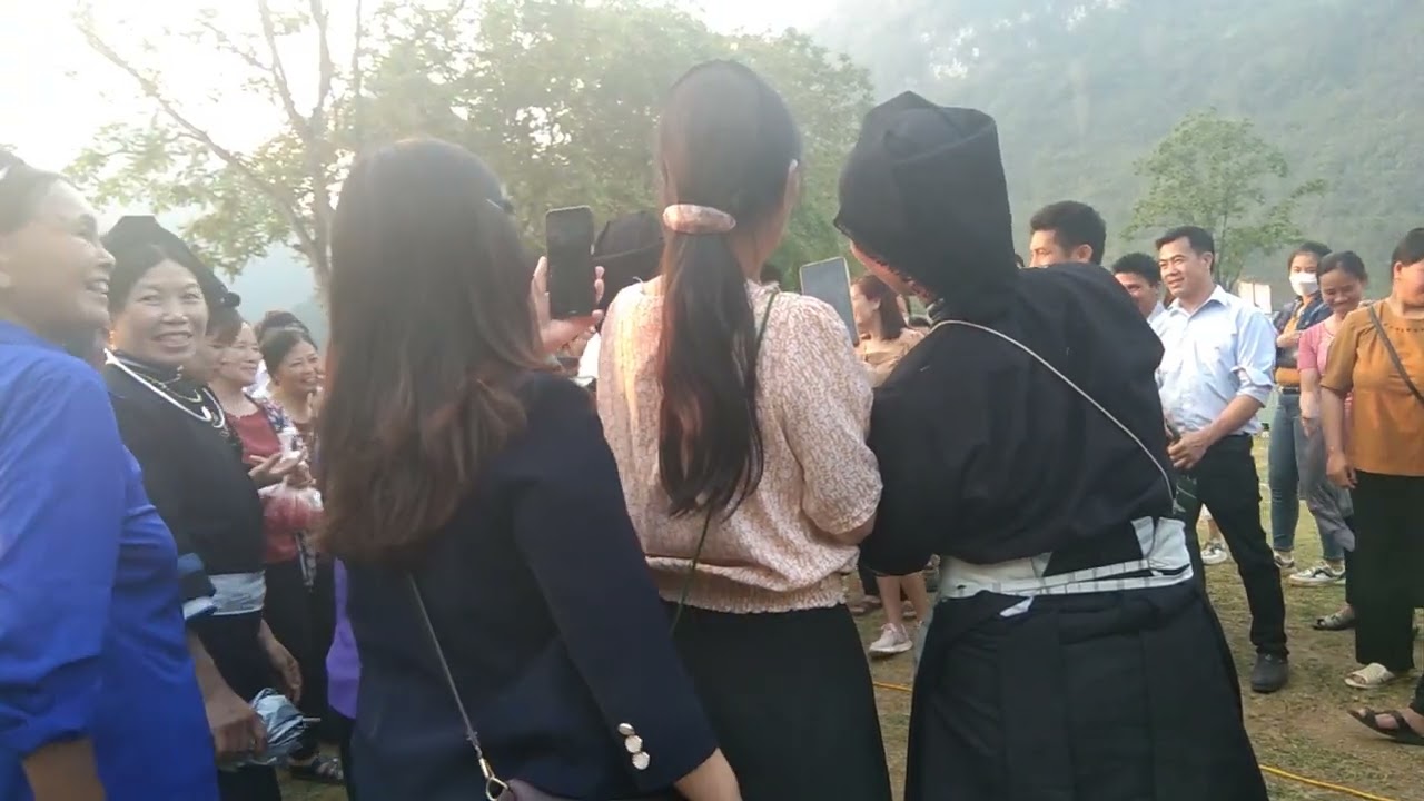 hoàng tư lương cúc hát làm hội sinh mình đứng dậy hết