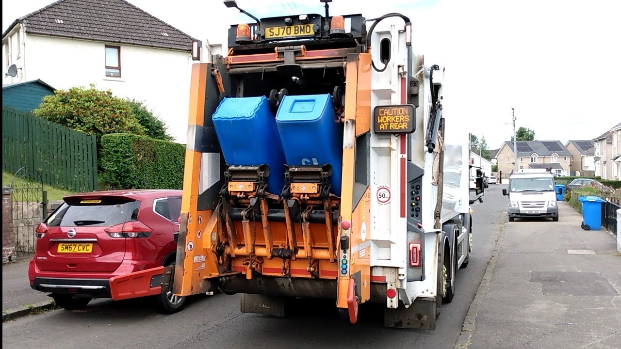 Faun Variopress Bin Lorry Collecting Paper & Cardboard