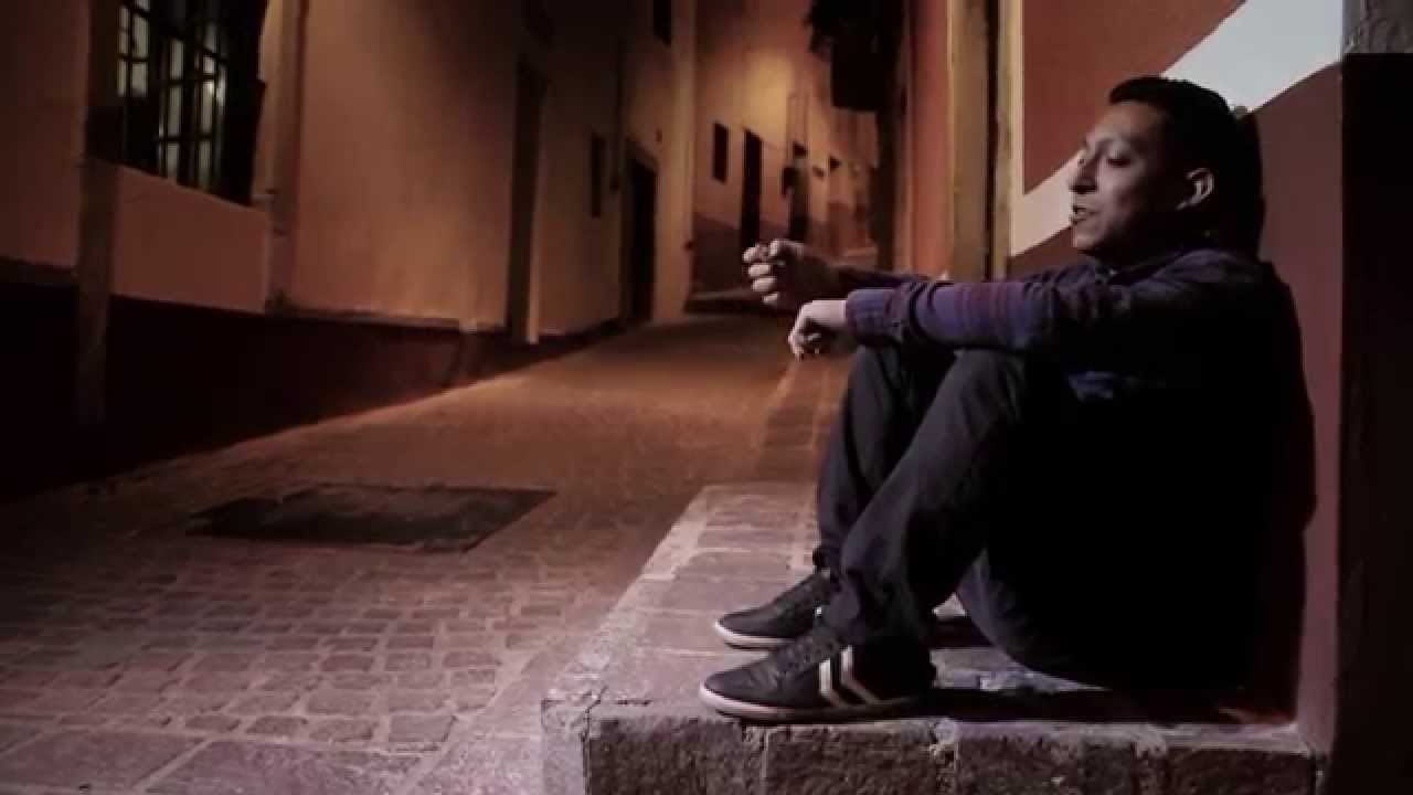 INSOMNIO. Canapé Feat. Kharma