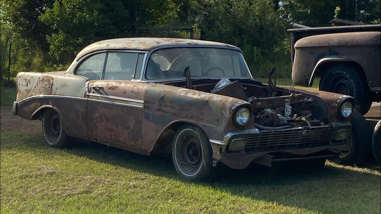 Barn find 1956 Chevy Bel-Air! Let’s clean out the inside of the car and see what treasure awaits